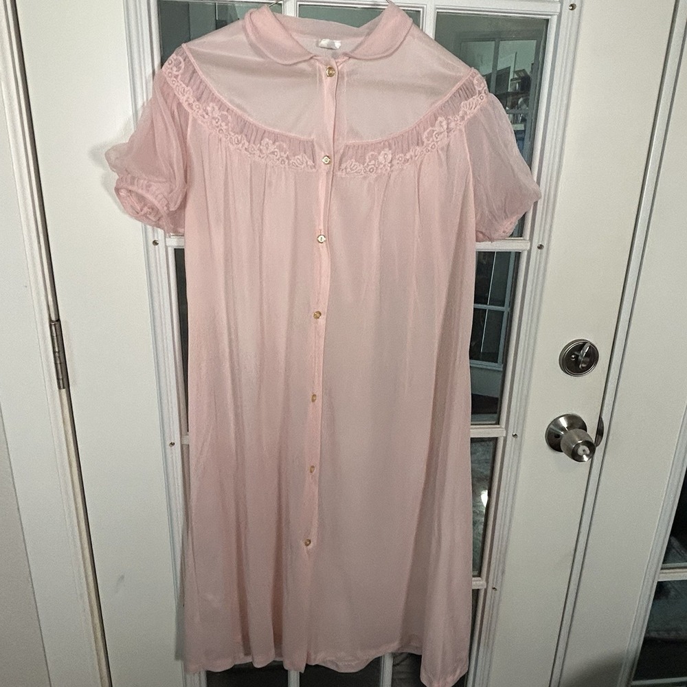 Vintage Adonna Pink Nylon Lace Peignoir Robe Button Front Cottagecore Retro S‎